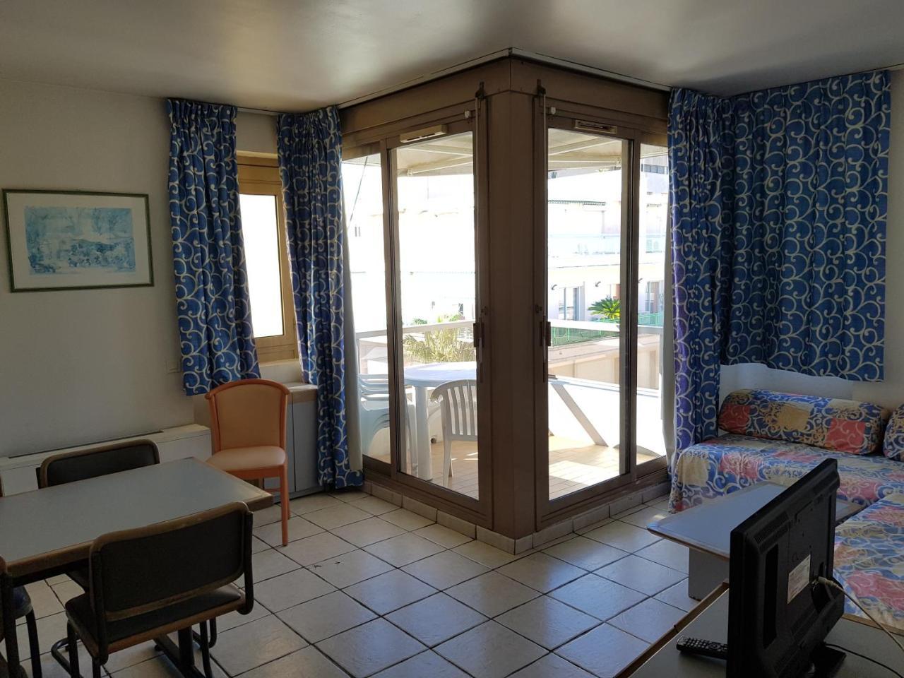 Residence Couleurs Soleil, Juan Les Pins Antibes Zewnętrze zdjęcie
